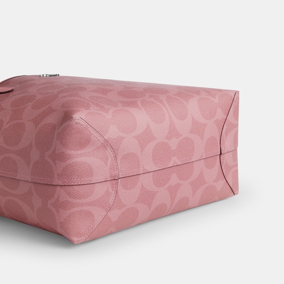 City Tote Bag In Signature Canvas - Picture 2 of 10